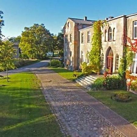 Apartament Gutshaus Schwarzenhof Dargun Zewnętrze zdjęcie