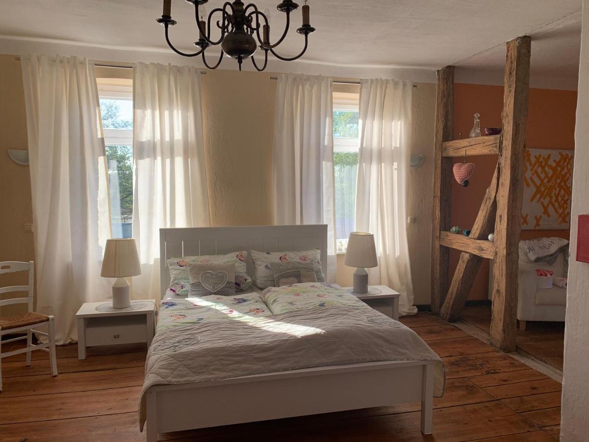Apartament Gutshaus Schwarzenhof Dargun Zewnętrze zdjęcie